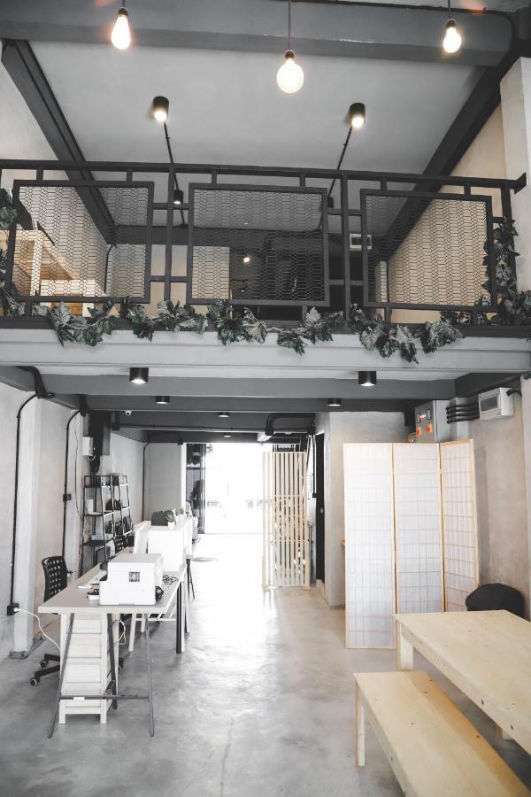 The Cube Hostel Khaosan Bangkok Exterior photo