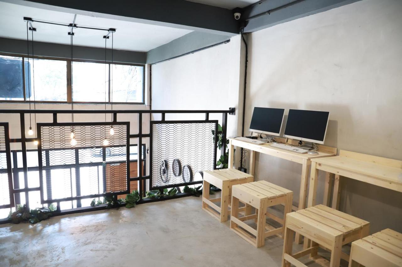 The Cube Hostel Khaosan Bangkok Exterior photo